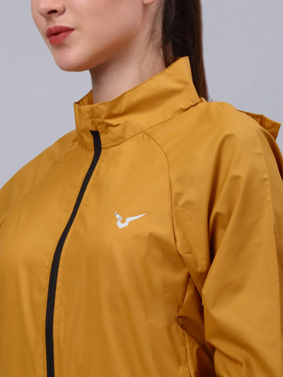 Invincible Women's Wind Runner Outdoor Jacket