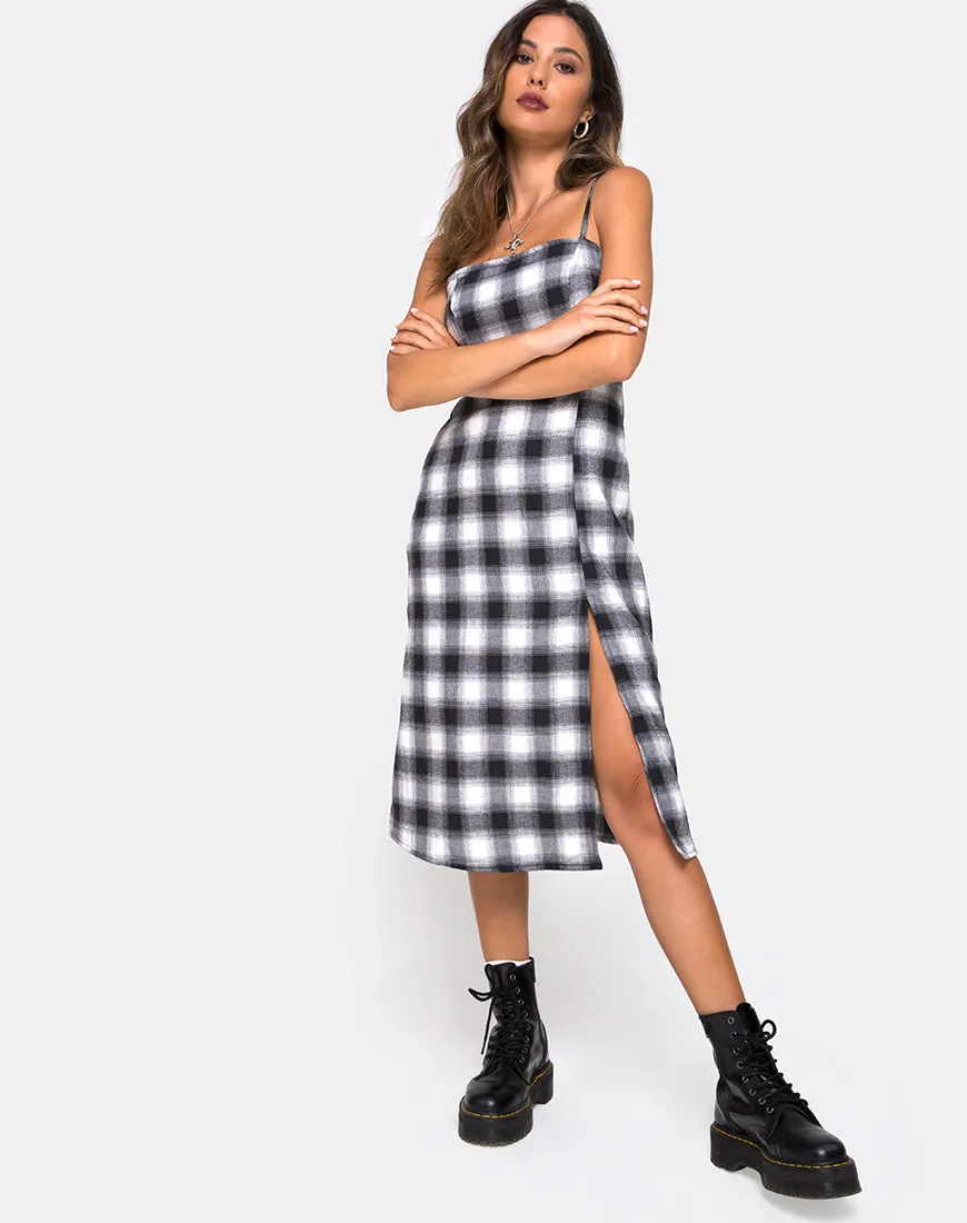 Kaoya Dress in Plaid Black White