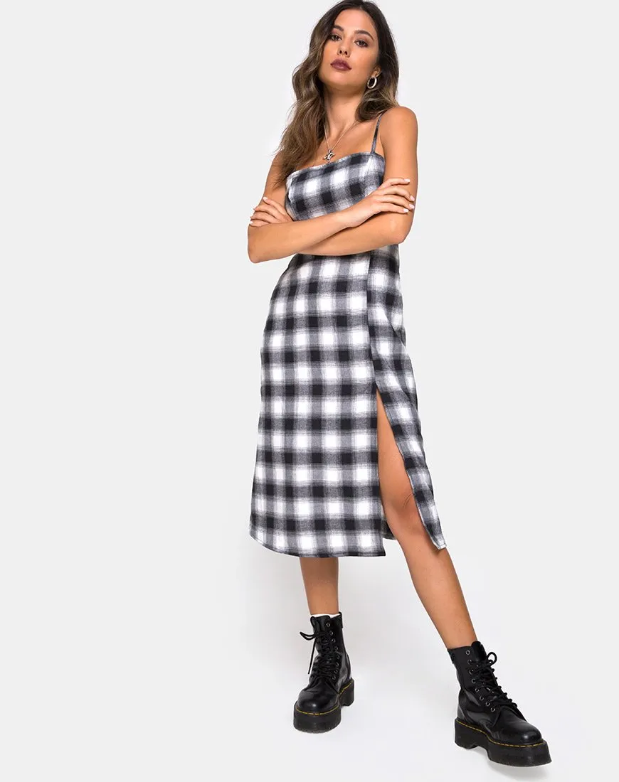 Kaoya Dress in Plaid Black White