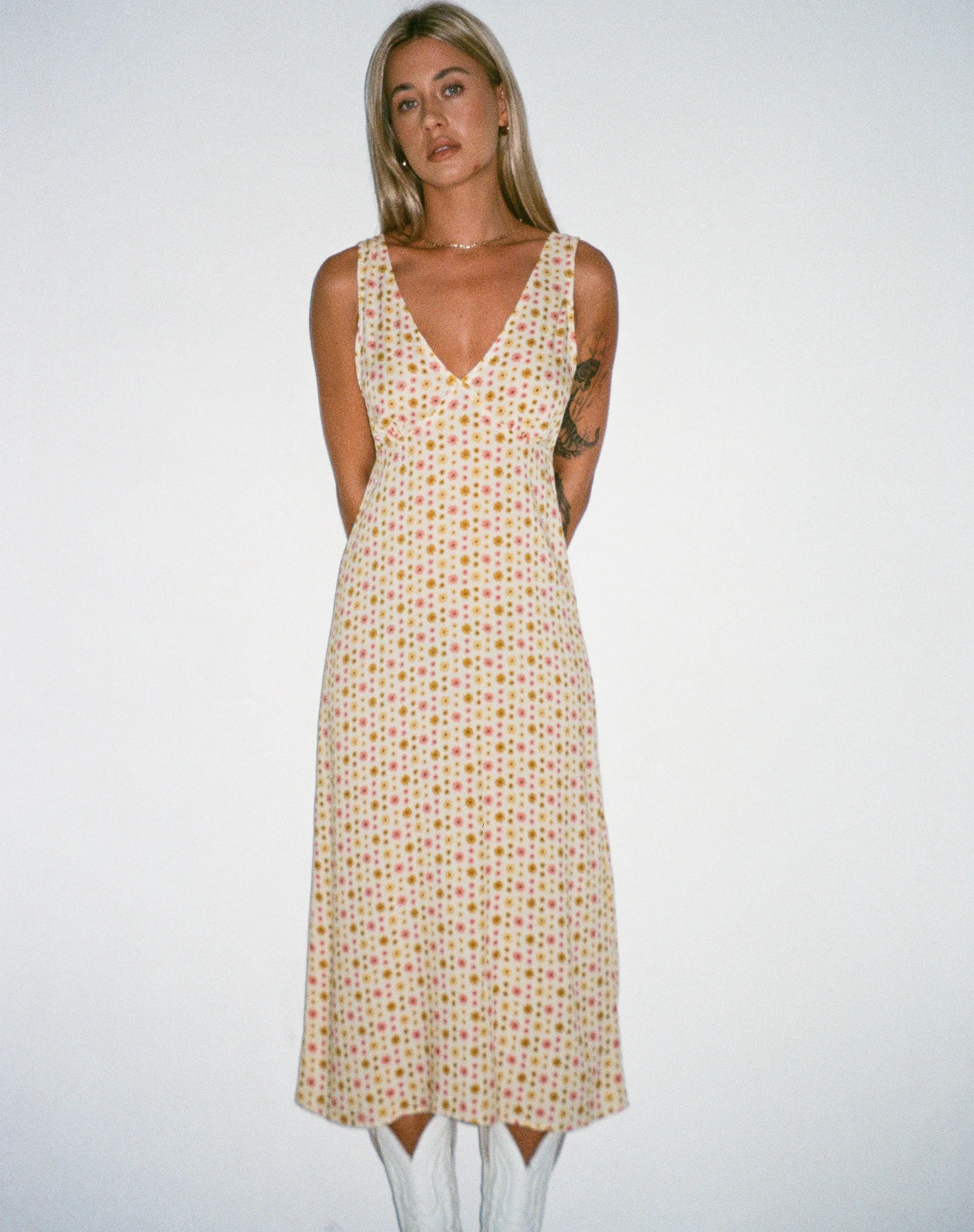 Lisheva Midi Dress in Daisy Chain Cream