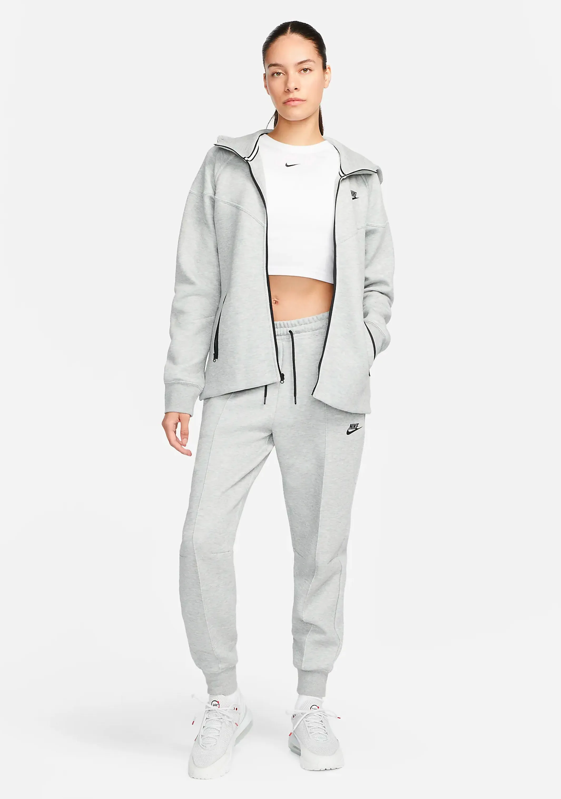 Nike Women’s Sportswear Tech Fleece Windrunner