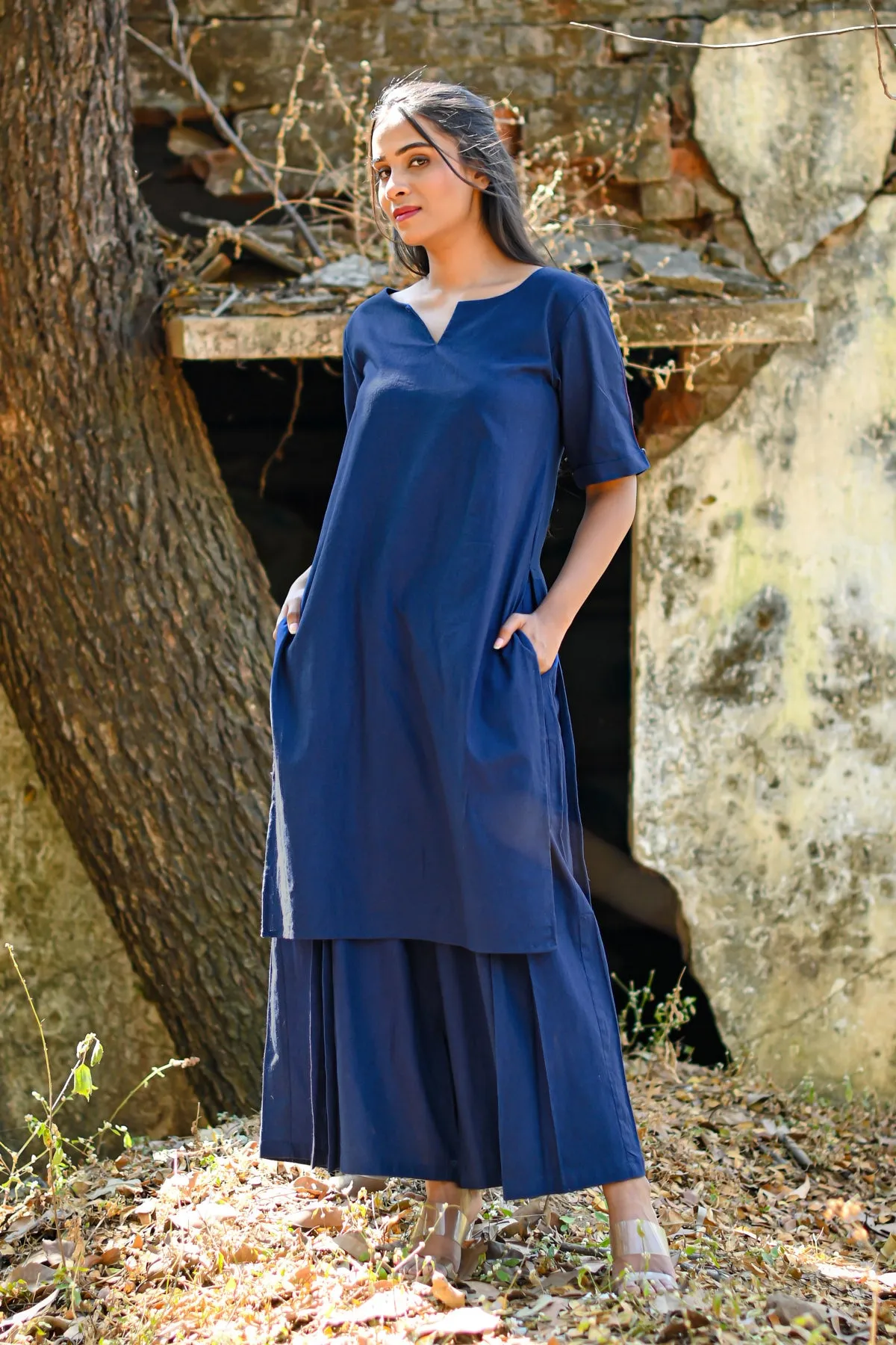 Zarna Cotton Linen Kurta and Culottes Set - Navy